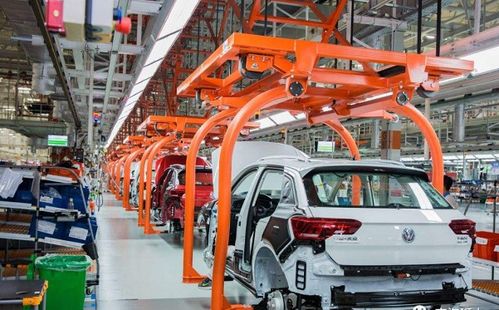 汽车出厂加油多少油