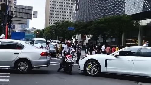 汽车遇到路口车速多少 汽车遇到路口车速多少