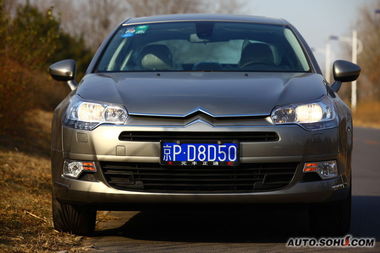 雪铁龙汽车多少公里保养 雪铁龙汽车多少公里保养