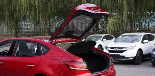 汽车后背箱载重多少 汽车后背箱载重多少