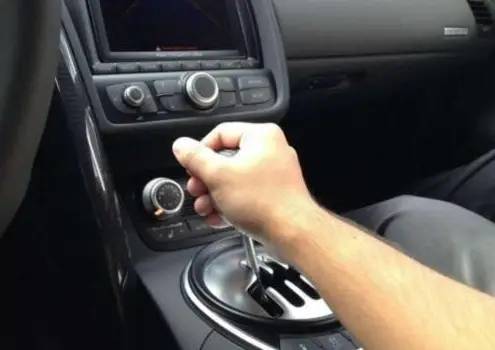 汽车的气压多少好 汽车的气压多少好