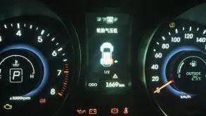 汽车胎内温度多少