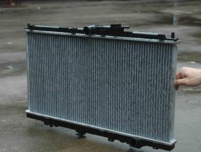 汽车水箱用多少升