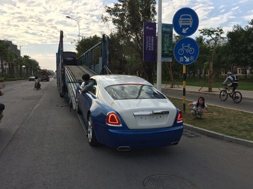 伊犁汽车多少钱