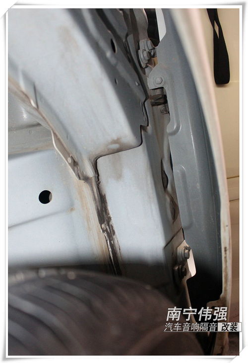 汽车隔噪多少合适