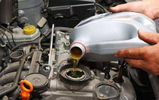 汽车到底多少换机油 汽车到底多少换机油