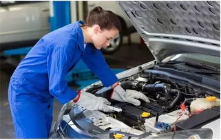 汽车厂月薪多少