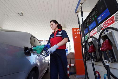 小汽车加油多少合适 小汽车加油多少合适