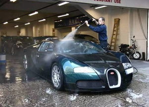 河池汽车精洗多少