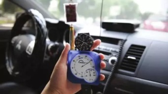 汽车内部温度多少