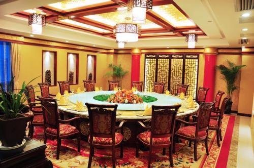 小饭店起名大全最新（饭店起名大全最新招财有哪些名字）