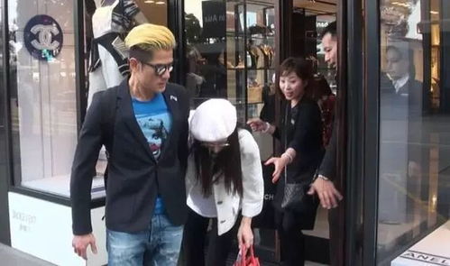 方媛挺孕肚与郭富城庆生 方媛挺孕肚与郭富城庆生