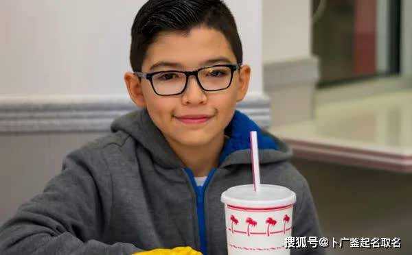 陈姓男宝宝名字大全（陈姓男宝宝取名字大全免费）