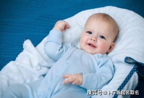 女宝宝小名简单好听(2025属蛇女孩大气名字) 女宝宝小名简单好听(2025属蛇女孩大气名字)