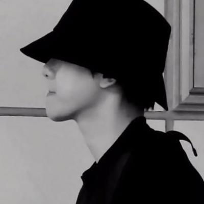 qq昵称男生伤感（qq昵称男生伤感深意）