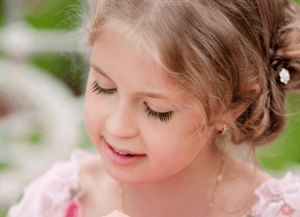 给女孩取名字(给女孩取名字叫什么好呢) 给女孩取名字(给女孩取名字叫什么好呢)