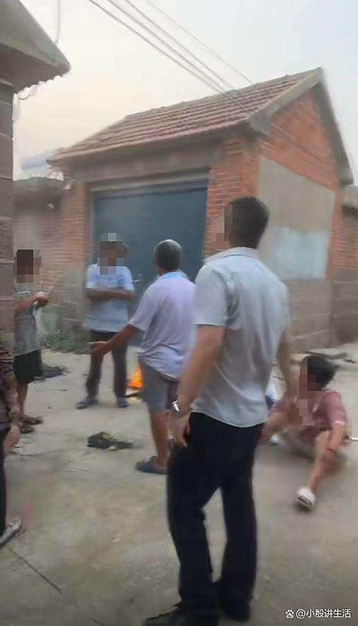 女子被赌徒前夫当儿子面杀害 女子被赌徒前夫当儿子面杀害