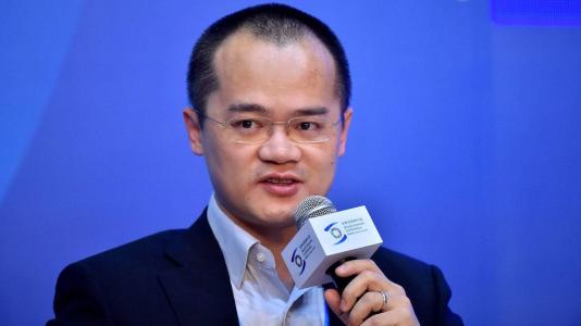 李想落泪感谢美团王兴 李想落泪感谢美团王兴