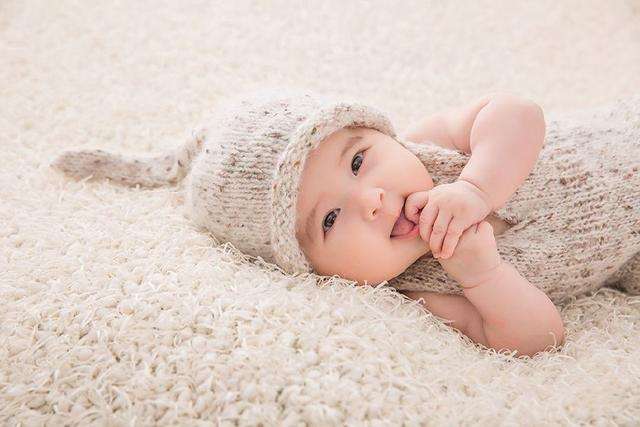 龙年出生的女儿起什么名字(龙年女宝宝取名禁忌) 龙年出生的女儿起什么名字(龙年女宝宝取名禁忌)