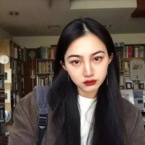 网名个性女生高冷霸气（网名女生霸气高冷好听）
