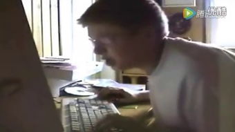 理发师给女孩擦碎发时被指猥亵 理发师给女孩擦碎发时被指猥亵