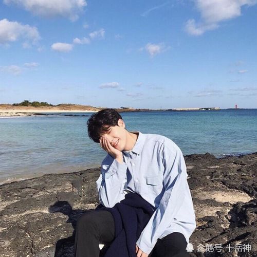 男生伤感网名最火的（男生伤感网名2021）