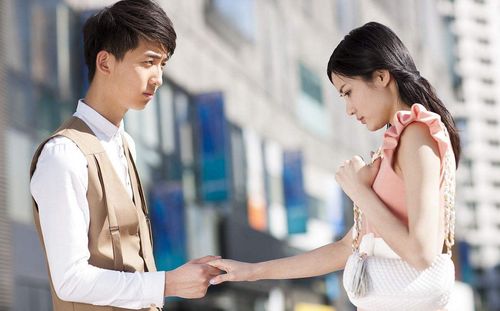 男人打动女人心的网名（男人打动女人心的网名包租公）