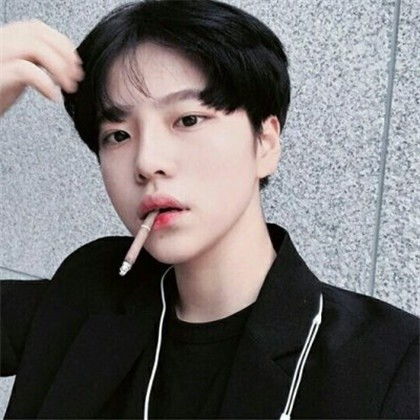 qq网名男生霸气（qq网名男生霸气两个字）