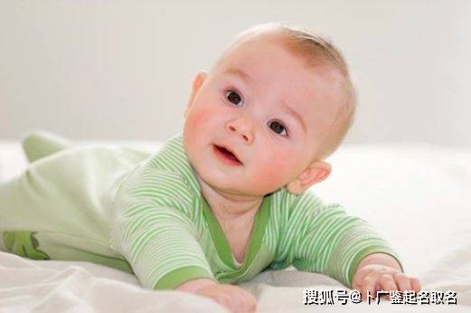 起名字大全免费2022年男孩（起名字2022起名男宝宝）