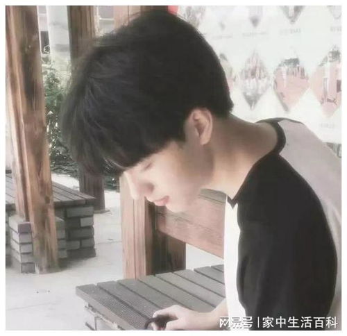 男生网名两个字（男生网名两个字高冷成熟一点）