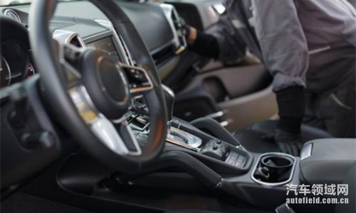 如何评估汽车的内饰设计对舒适性的重要性? - 今题网