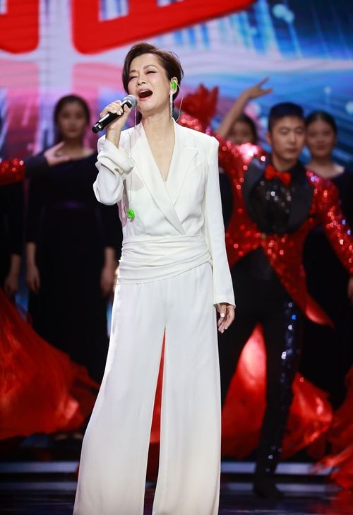 金牛座穿什么颜色的衣服(金牛座适合穿什么裤子) 金牛座穿什么颜色的衣服(金牛座适合穿什么裤子)