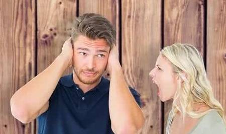 天蝎男看见你就硬了（天蝎男为啥见到我就躲着我）