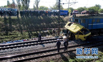 乌克兰苏梅州一客运列车遭袭击 乌克兰苏梅州一客运列车遭袭击
