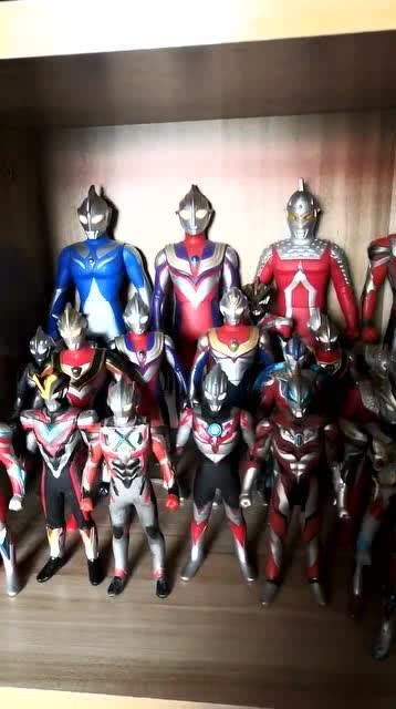 我要看奥特曼（我要看奥特曼玩具我要看好多奥特曼玩具）