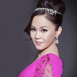 《女儿情》原唱吴静（女儿情原唱吴静登台,一开口就哭了,好怀念啊）