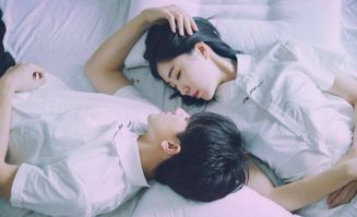 做梦抱小男孩：梦中拥抱小男孩，一场潜意识的隐秘邀约