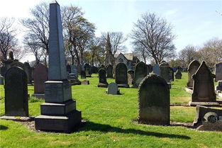 女人梦见好多坟墓是什么意思:梦里看到众多坟墓,这些预示可能藏不住了! 女人梦见好多坟墓是什么意思:梦里看到众多坟墓,这些预示可能藏不住了!