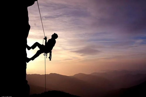 梦见自己往上爬成功了：梦中的攀登，成功背后的隐喻与现实的启示