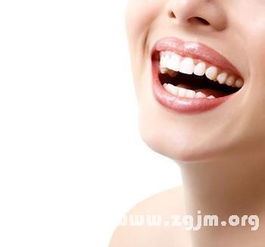 女人梦见自己掉了好几颗牙：女人梦见自己掉了好几颗牙，解密梦境背后的隐藏信息