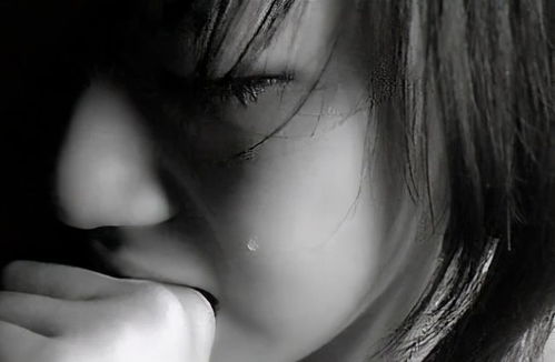 梦见自己委屈伤心的哭:梦里的眼泪无声诉,为何我总在梦中委屈哭泣? 梦见自己委屈伤心的哭:梦里的眼泪无声诉,为何我总在梦中委屈哭泣?