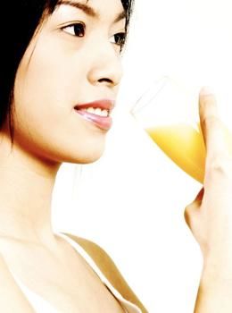 女人掉头发的六个征兆:女性掉头发的6个信号,你中招了吗?这些原因和应对方法要知道! 女人掉头发的六个征兆:女性掉头发的6个信号,你中招了吗?这些原因和应对方法要知道!