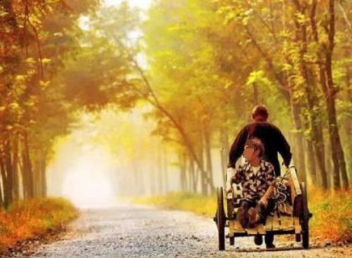 女人梦见已故的长辈还活着：梦里重逢，当已故长辈在你身边