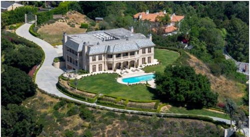 塔罗牌2025.4.8:塔罗牌揭秘2025年4月8日,圣杯二逆位,情感与事业的双重考验 塔罗牌2025.4.8:塔罗牌揭秘2025年4月8日,圣杯二逆位,情感与事业的双重考验