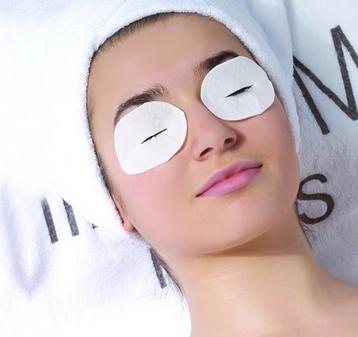 黑眼圈是怎么形成的：为什么你的眼下总是有黑眼圈？揭秘黑眼圈形成的多种原因