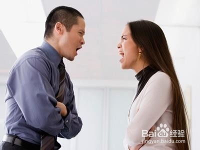 已婚女梦见和老公吵架：梦里和老公吵架，已婚女性内心的隐秘风暴