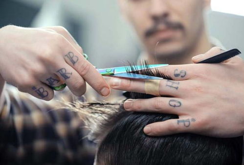 梦见自己头发被剪了:解密梦境,梦见自己头发被剪了,背后隐藏着什么? 梦见自己头发被剪了:解密梦境,梦见自己头发被剪了,背后隐藏着什么?