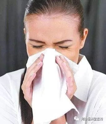 人为什么忽然得过敏性鼻炎：为什么突然得过敏性鼻炎？原来是这些原因在作怪！