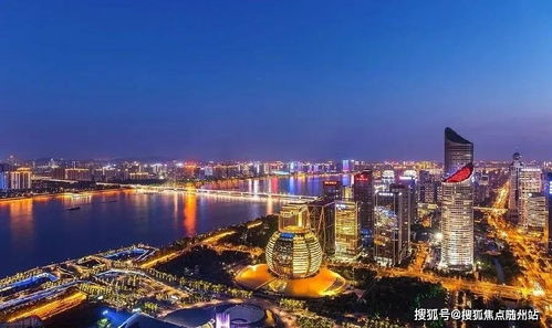 摩羯座下半年运势：2024下半年摩羯座运势解析，稳中求进，把握机遇，突破自我！