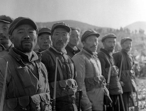 《绝密潜伏》（绝密潜伏免费观看32集）